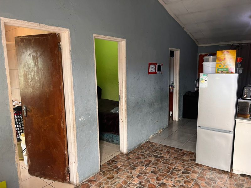 2 Bedroom Property For Sale in Delft - Photo 3