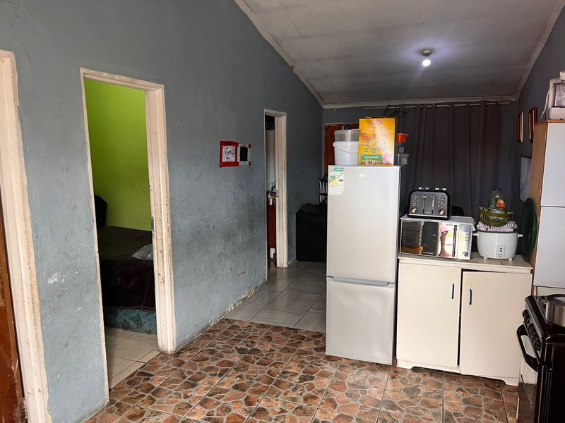 2 Bedroom Property For Sale in Delft - Photo 4