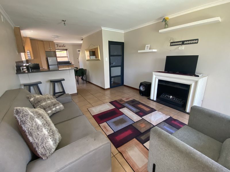 Exceptional 4 Bedroom  Home With 2-Bed Granny Flat - Photo 9