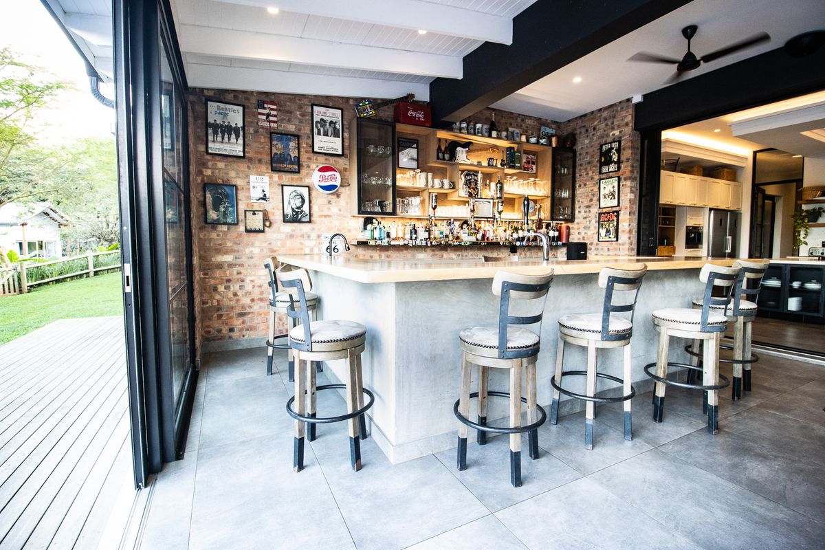 Luxury Residence in the Prestigious Birdhaven Estate - Photo 5