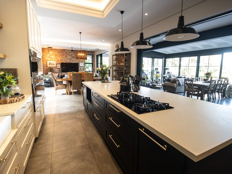 Luxury Residence in the Prestigious Birdhaven Estate - Photo 8