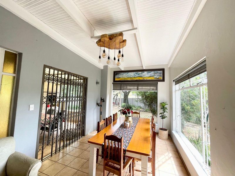Spacious Family Home with Solar, Entertainment Areas & Beautiful Garden in Secunda's Green Area - Photo 10