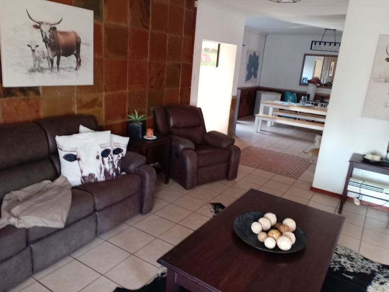 A HOME THAT HAS IT ALL – SPACE, COMFORT & ENTERTAINMENT!  IN EVANDER - Photo 3