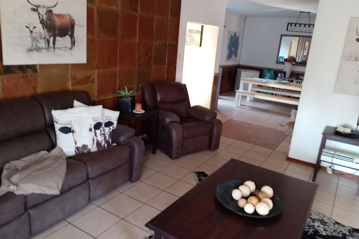 A HOME THAT HAS IT ALL – SPACE, COMFORT & ENTERTAINMENT!  IN EVANDER - Photo 3