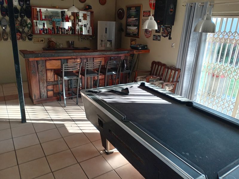 A HOME THAT HAS IT ALL – SPACE, COMFORT & ENTERTAINMENT!  IN EVANDER - Photo 5