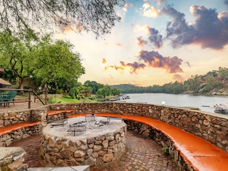 Starting to bid from R3 999 999!!! Live Online Auction! Non-Distressed Auction - Photo 2