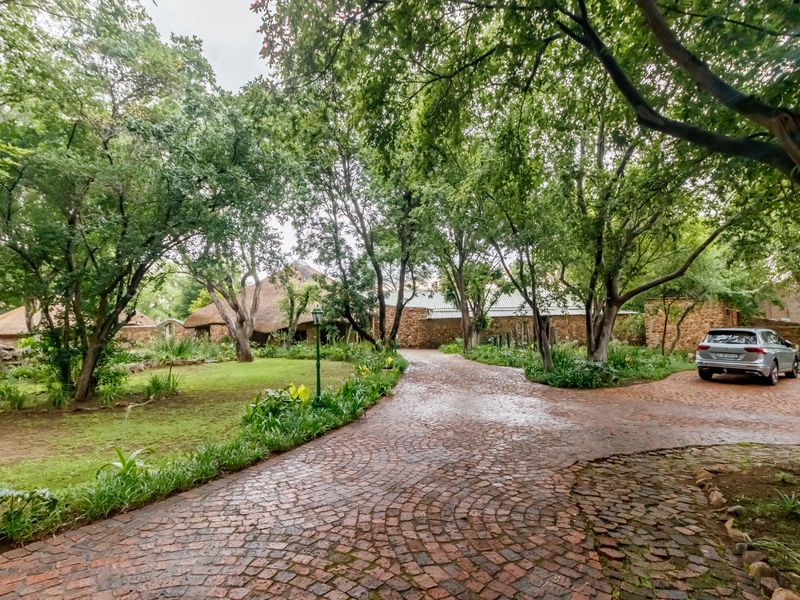 Starting to bid from R3 999 999!!! Live Online Auction! Non-Distressed Auction - Photo 4