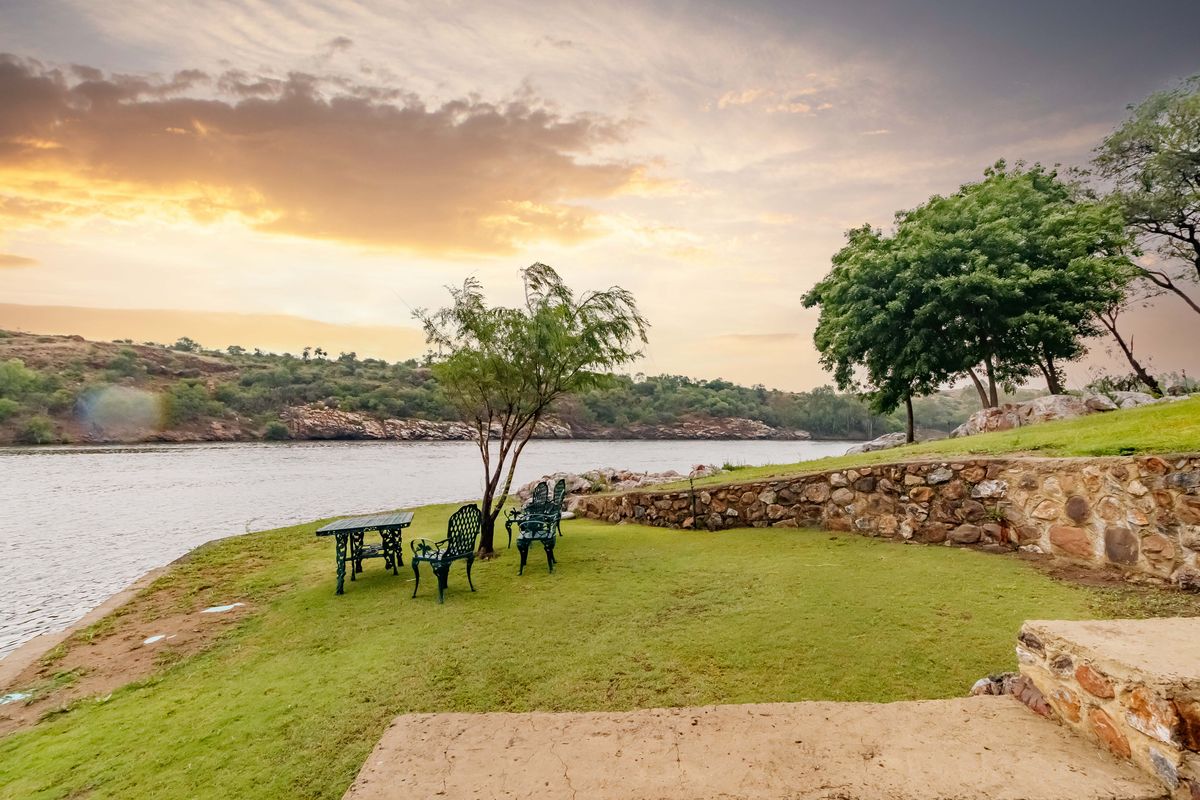 Starting to bid from R3 999 999!!! Live Online Auction! Non-Distressed Auction - Photo 3