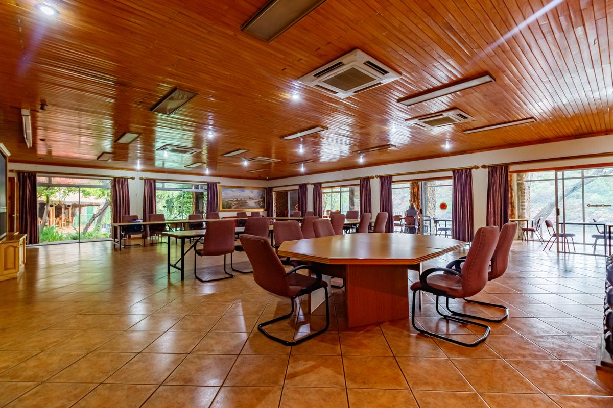 Starting to bid from R3 999 999!!! Live Online Auction! Non-Distressed Auction - Photo 5