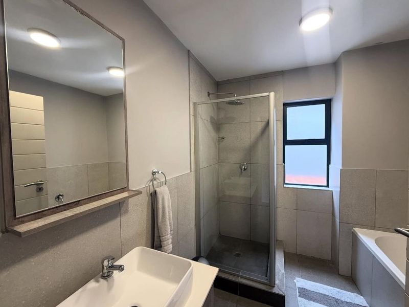 Secure Estate Living in Montana – Modern 2-Bed Apartment with Private Garden - Photo 9