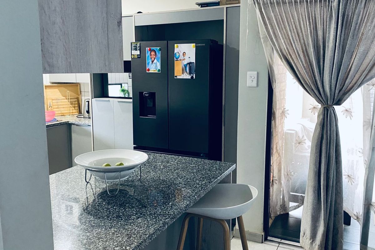 Duplex Rental Monthly In Alberton - Photo 3