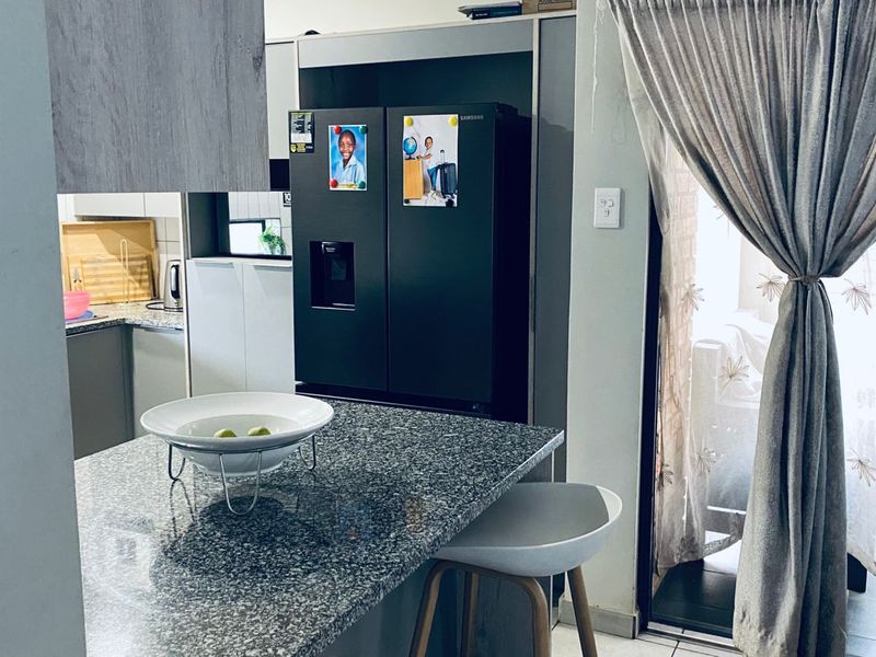 Duplex Rental Monthly In Alberton - Photo 3