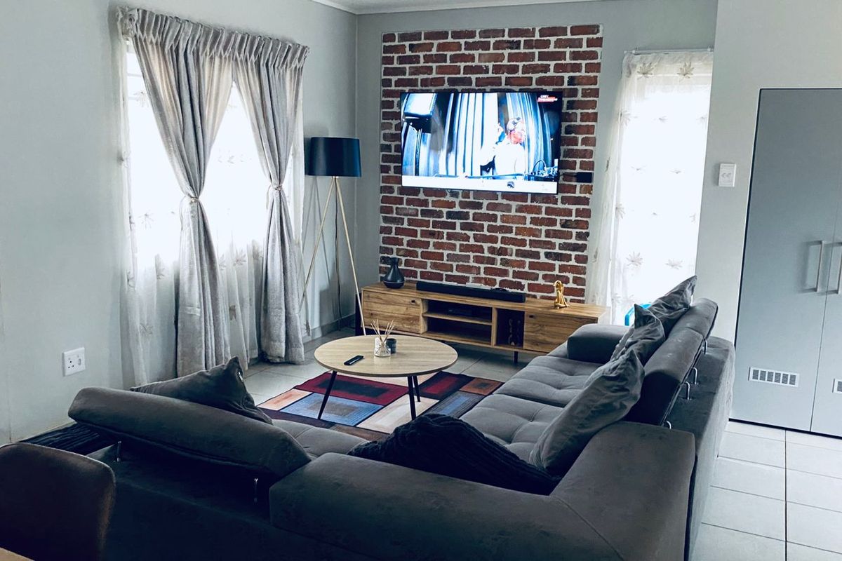 Duplex Rental Monthly In Alberton - Photo 5