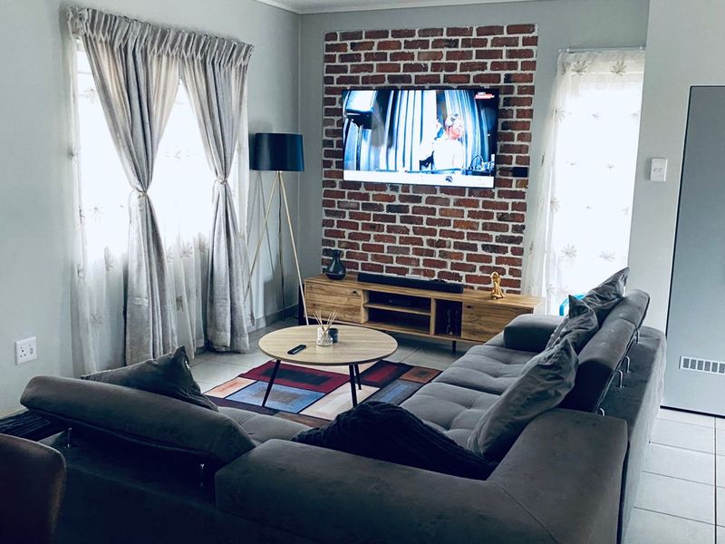 Duplex Rental Monthly In Alberton - Photo 5