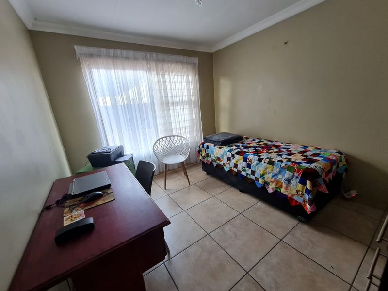 Apartment Rental Monthly In Secunda - Photo 8
