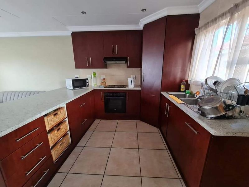 Apartment Rental Monthly In Secunda - Photo 5
