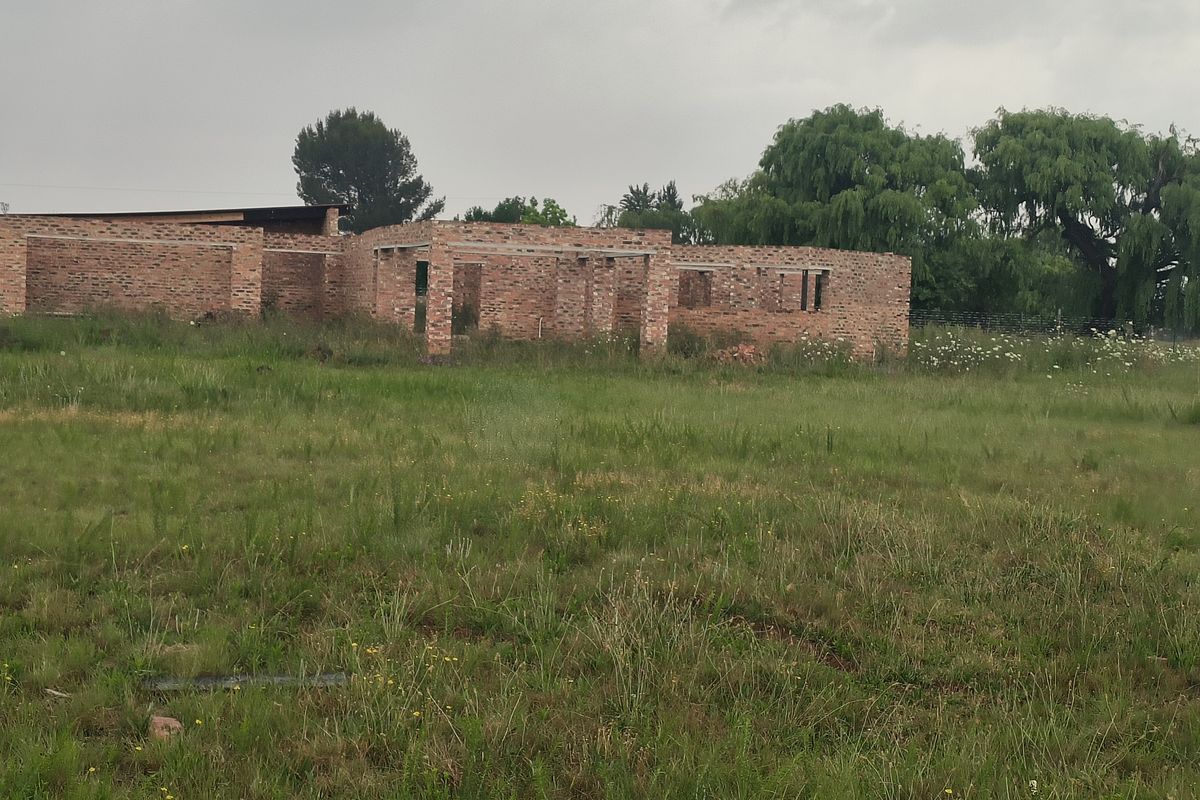 Vacant land For Sale in prestigious Ailanto Country Estate with opportunities await -2 748 m2 - Photo 2