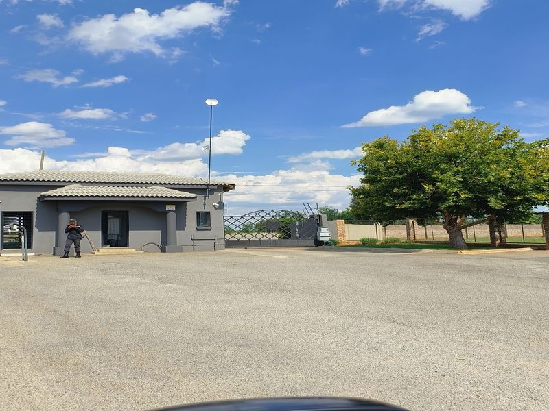 Vacant land For Sale in prestigious Ailanto Country Estate with opportunities await -2 748 m2 - Photo 10