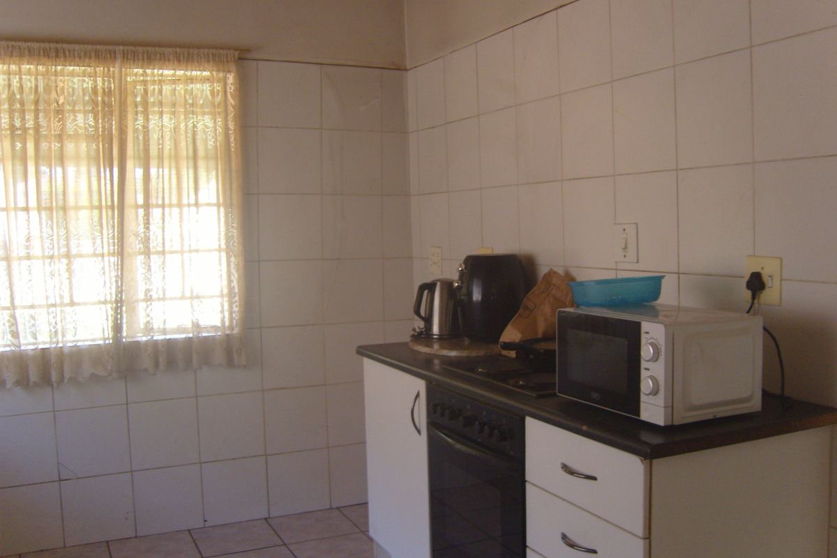 3-bedroom house for sale in Florentia, Alberton – perfect for families and investors - Photo 5