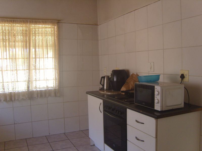 3-bedroom house for sale in Florentia, Alberton – perfect for families and investors - Photo 5