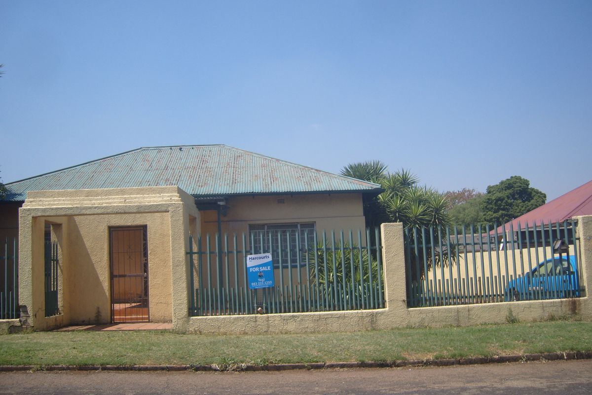 3-bedroom house for sale in Florentia, Alberton – perfect for families and investors - Photo 2