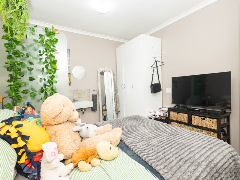 Warm and inviting family home - Photo 2
