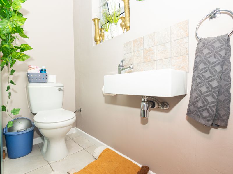 Warm and inviting family home - Photo 3