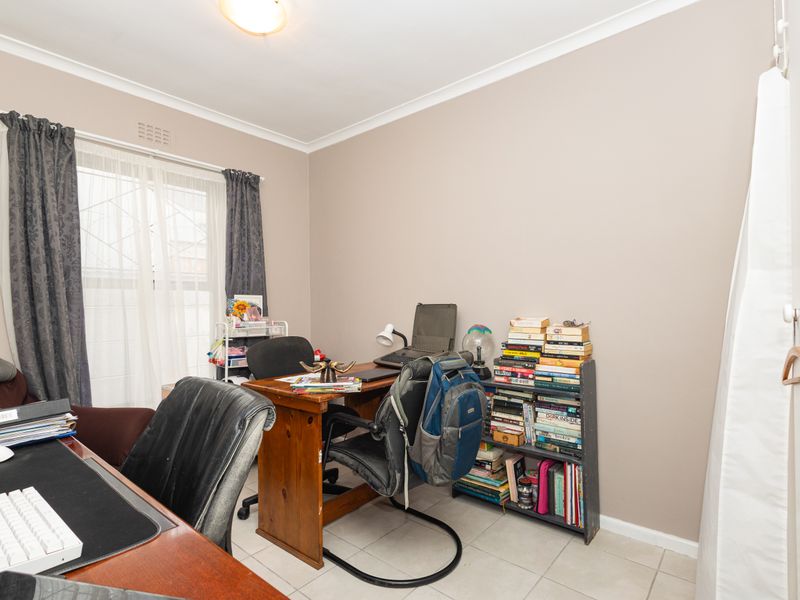 Warm and inviting family home - Photo 7