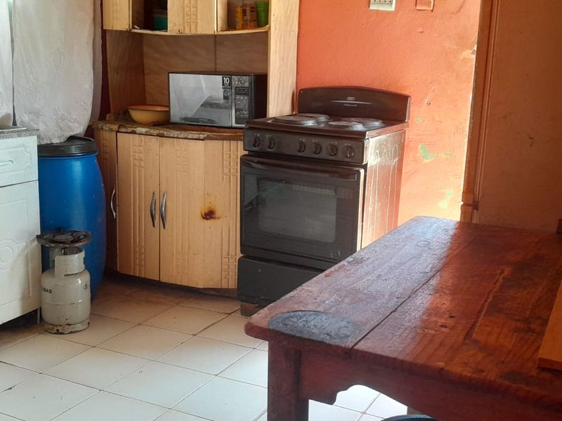 Modern and Spacious Family Home for Sale in Mdantsane NU12 - Photo 7