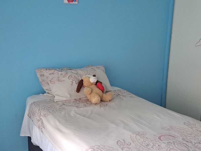 Secure location happy living!! - Photo 6