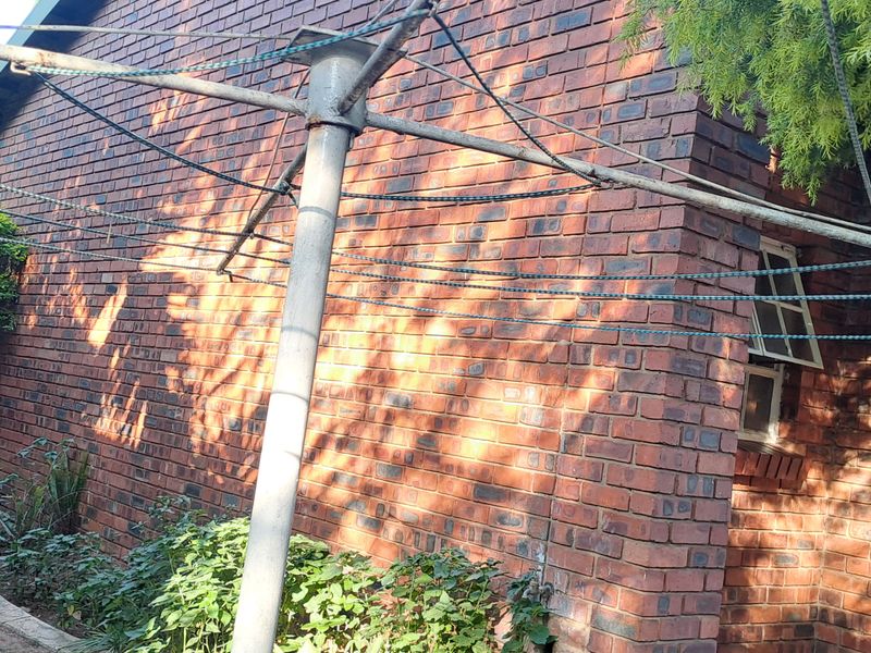 Secure location happy living!! - Photo 2