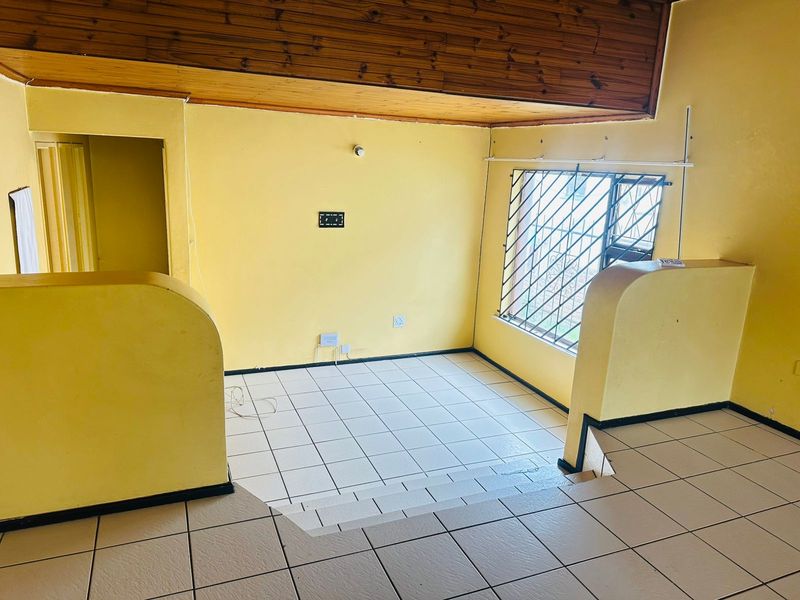 Inviting 2-Bedroom Home for Sale in Amalinda - Photo 10