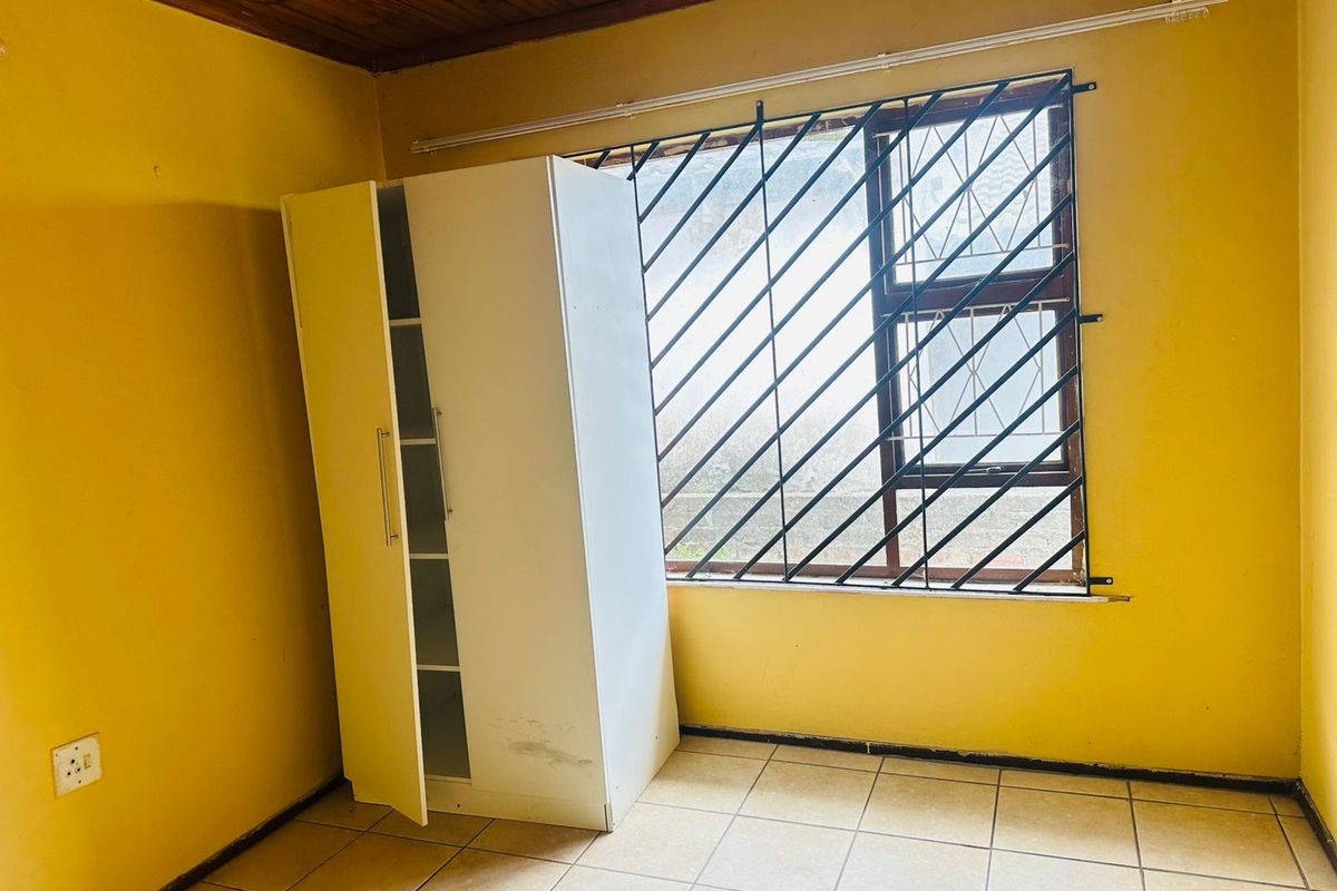 Inviting 2-Bedroom Home for Sale in Amalinda - Photo 5