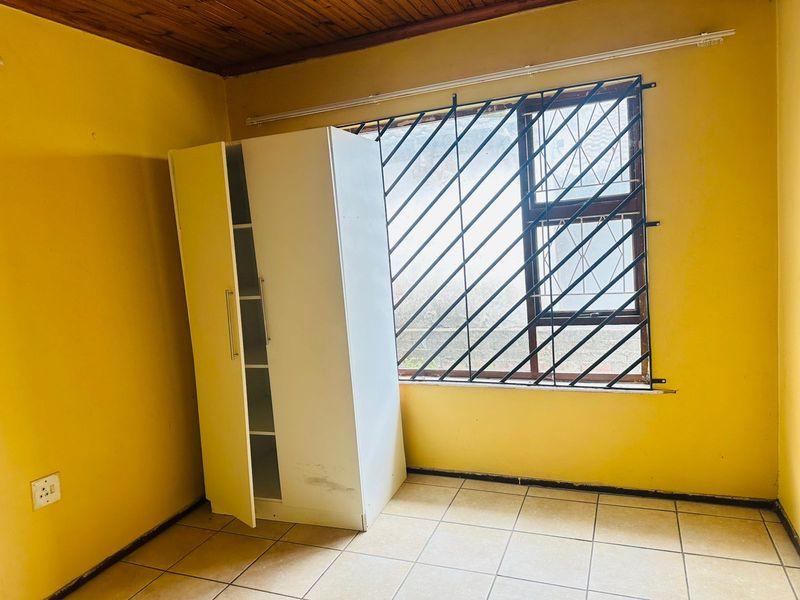 Inviting 2-Bedroom Home for Sale in Amalinda - Photo 5