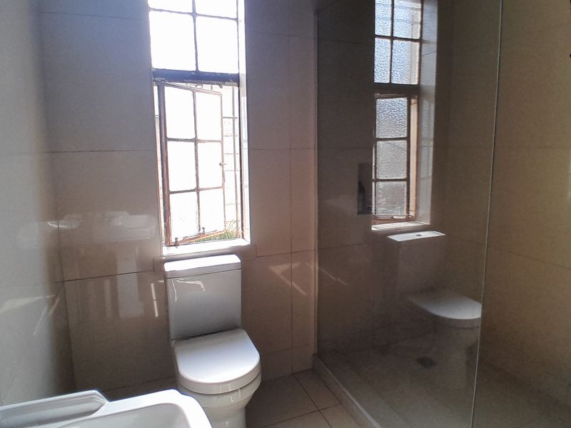 Smart Investment Dual Purpose Family Home with Income Potential - Photo 5