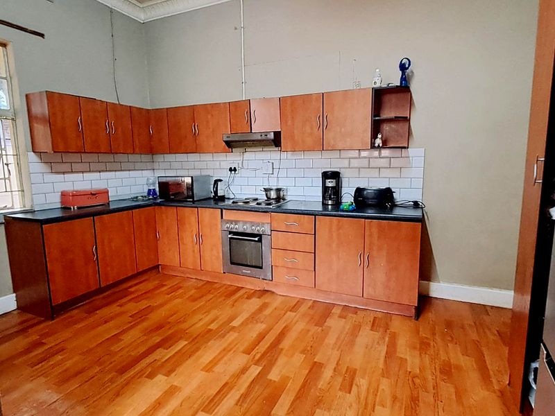 Smart Investment Dual Purpose Family Home with Income Potential - Photo 2