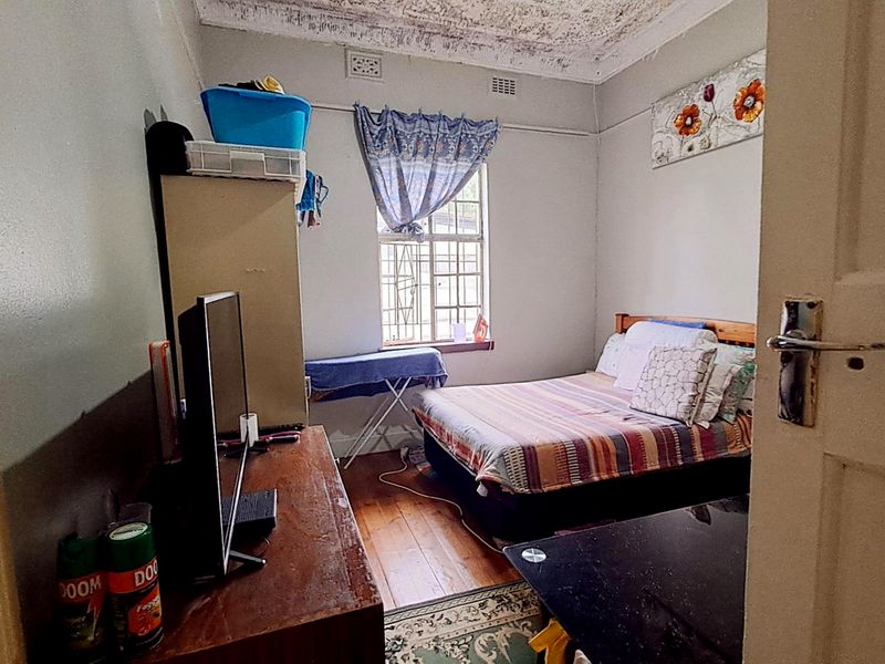 Smart Investment Dual Purpose Family Home with Income Potential - Photo 6