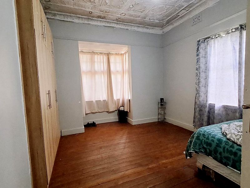 Smart Investment Dual Purpose Family Home with Income Potential - Photo 4