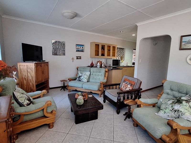 Cosy Clinker Brick Home for Sale in Jongesfontein - Photo 3