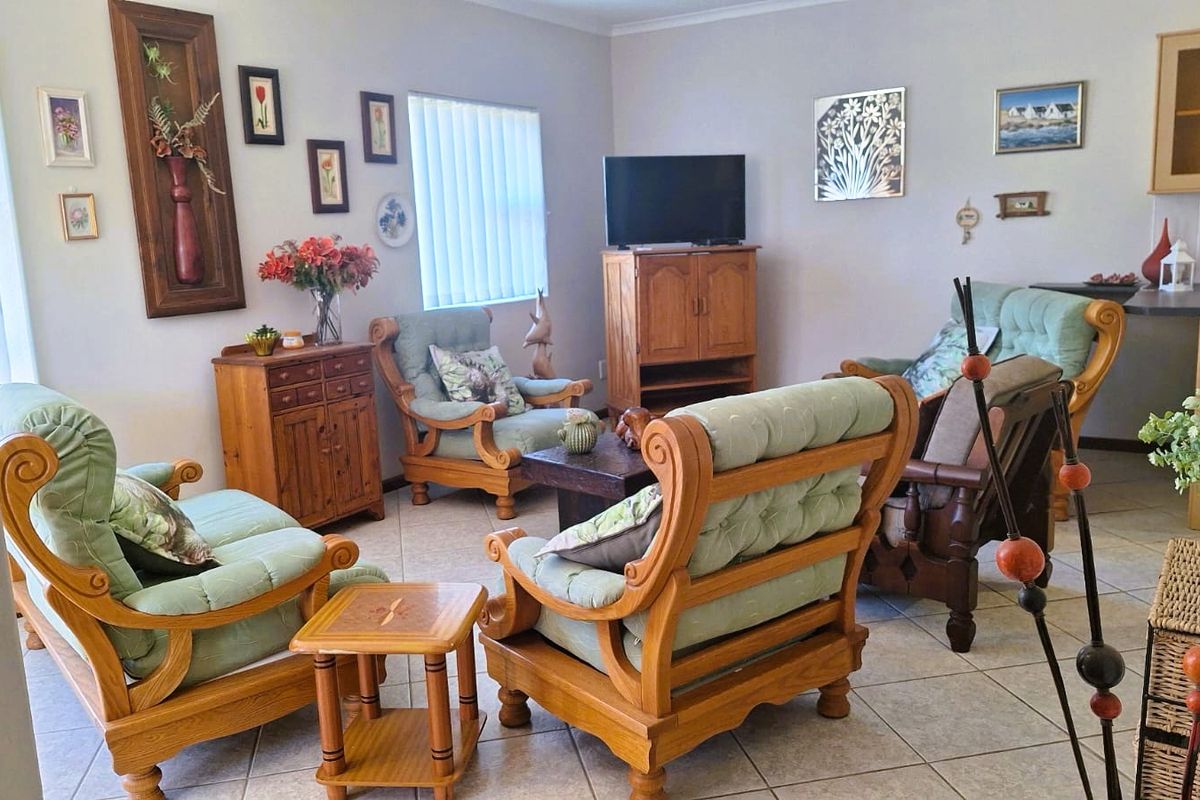 Cosy Clinker Brick Home for Sale in Jongesfontein - Photo 4