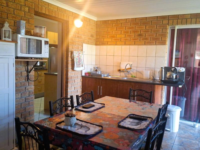 Cosy Clinker Brick Home for Sale in Jongesfontein - Photo 8