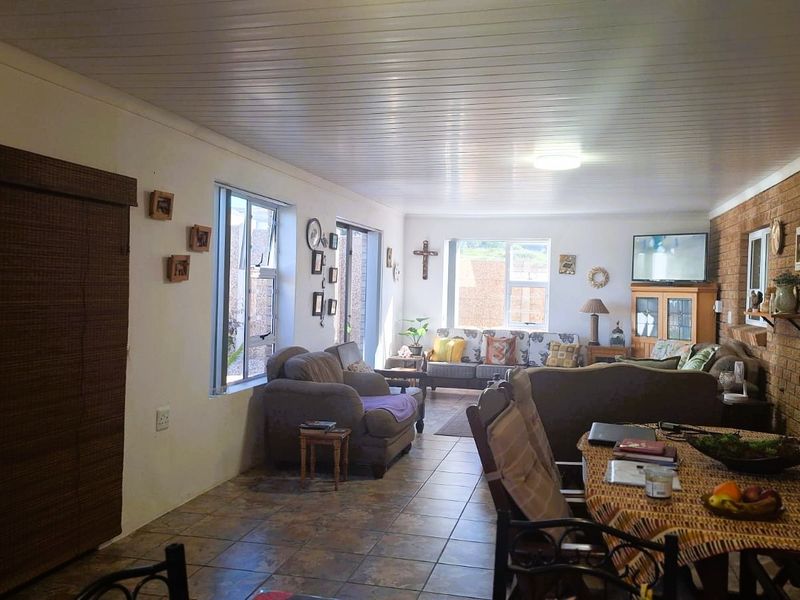 Cosy Clinker Brick Home for Sale in Jongesfontein - Photo 7
