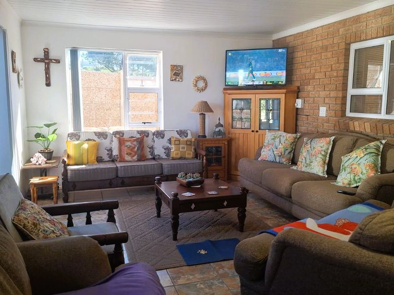 Cosy Clinker Brick Home for Sale in Jongesfontein - Photo 6