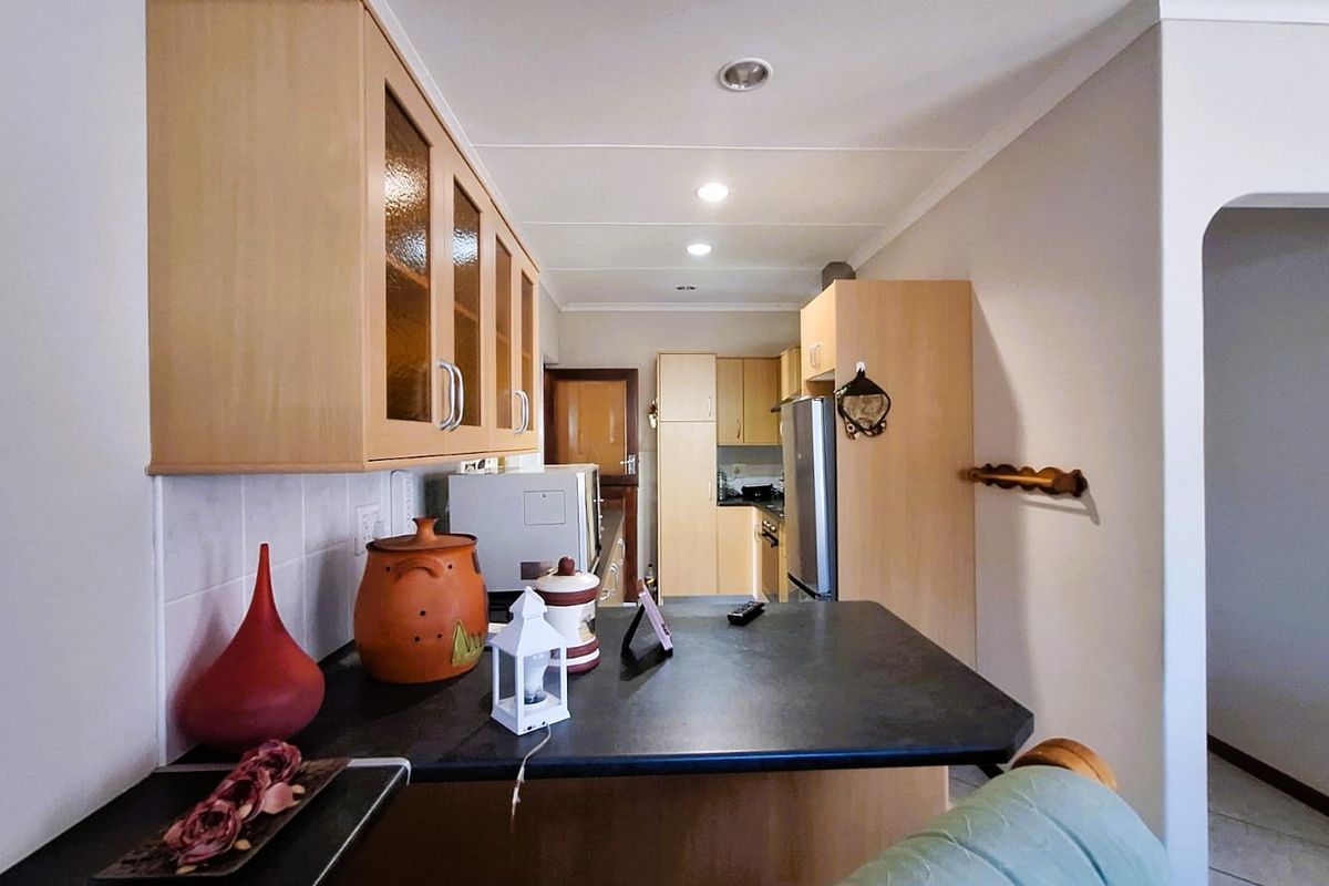 Cosy Clinker Brick Home for Sale in Jongesfontein - Photo 5