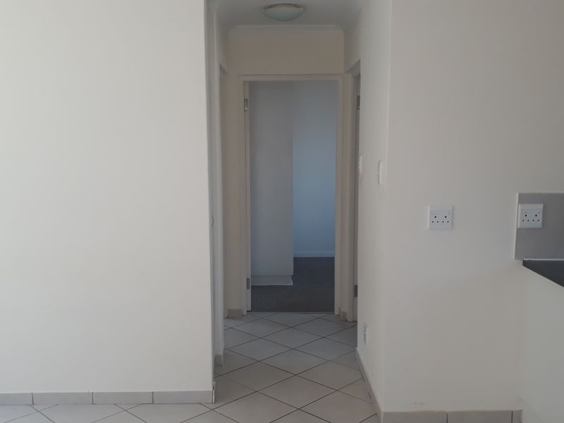 Secure Ground-Floor Unit in Kidds Beach Estate - Photo 8