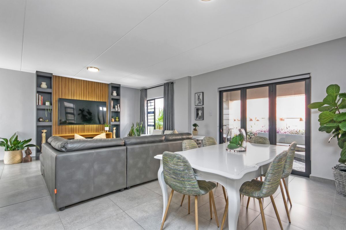 Move-In Ready 3 Bedroom Townhouse in the Prestigious - The Woods Kyalami - Photo 5