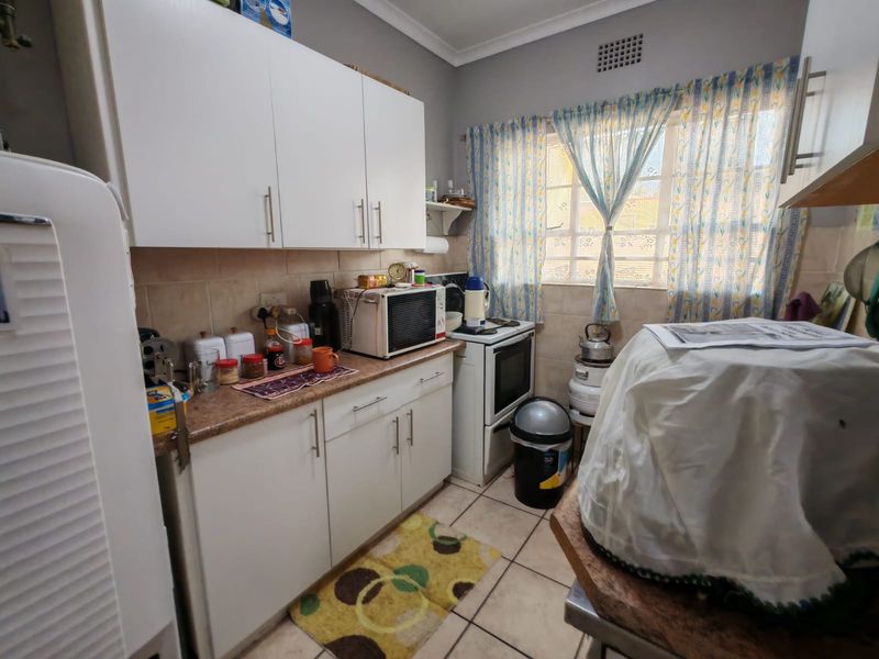 Charming 1-Bedroom Apartment for Sale in Sasolburg Central - Photo 6