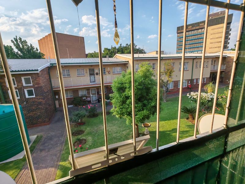 Charming 1-Bedroom Apartment for Sale in Sasolburg Central - Photo 4