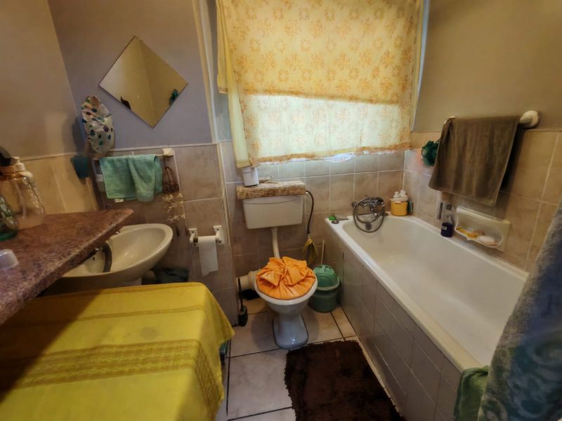 Charming 1-Bedroom Apartment for Sale in Sasolburg Central - Photo 8