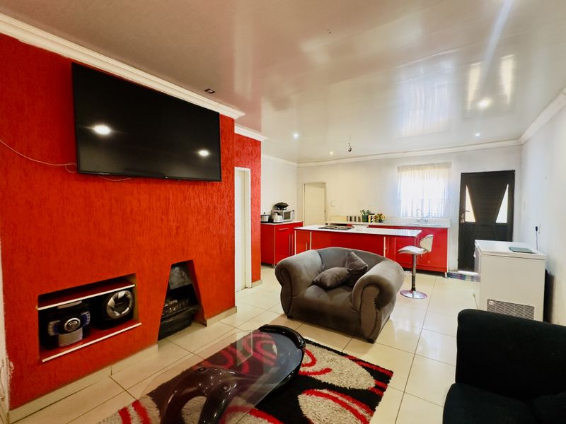 Neat Family Home In Tsakane - Photo 6